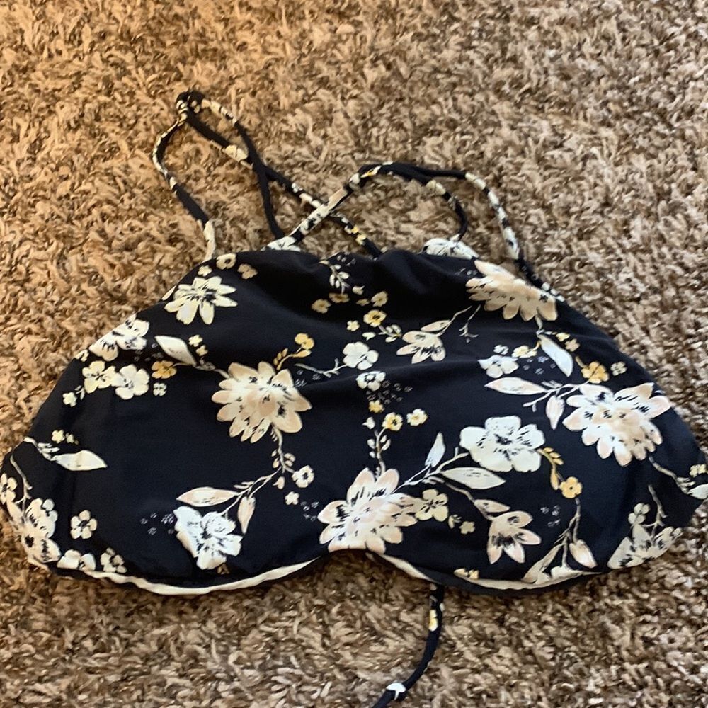 Billabong reversible swimsuit top, size L. - Picture 2 of 6